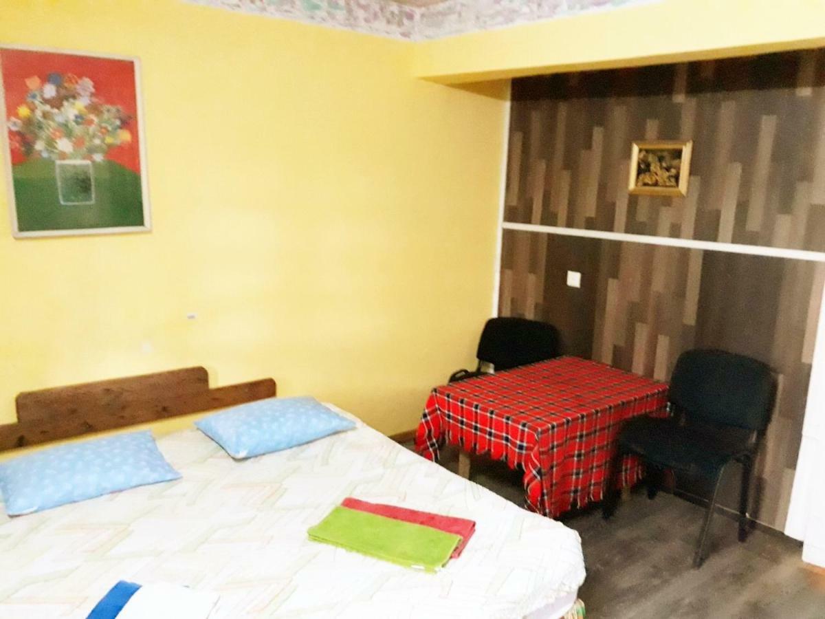 Guesthouse Eco Chakvi Buitenkant foto