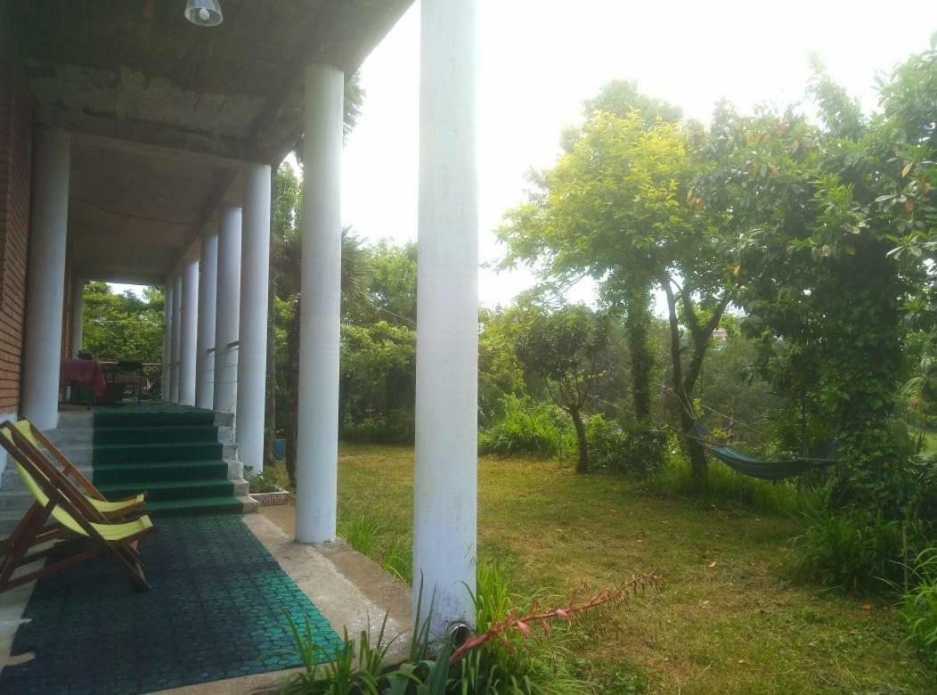 Guesthouse Eco Chakvi Buitenkant foto