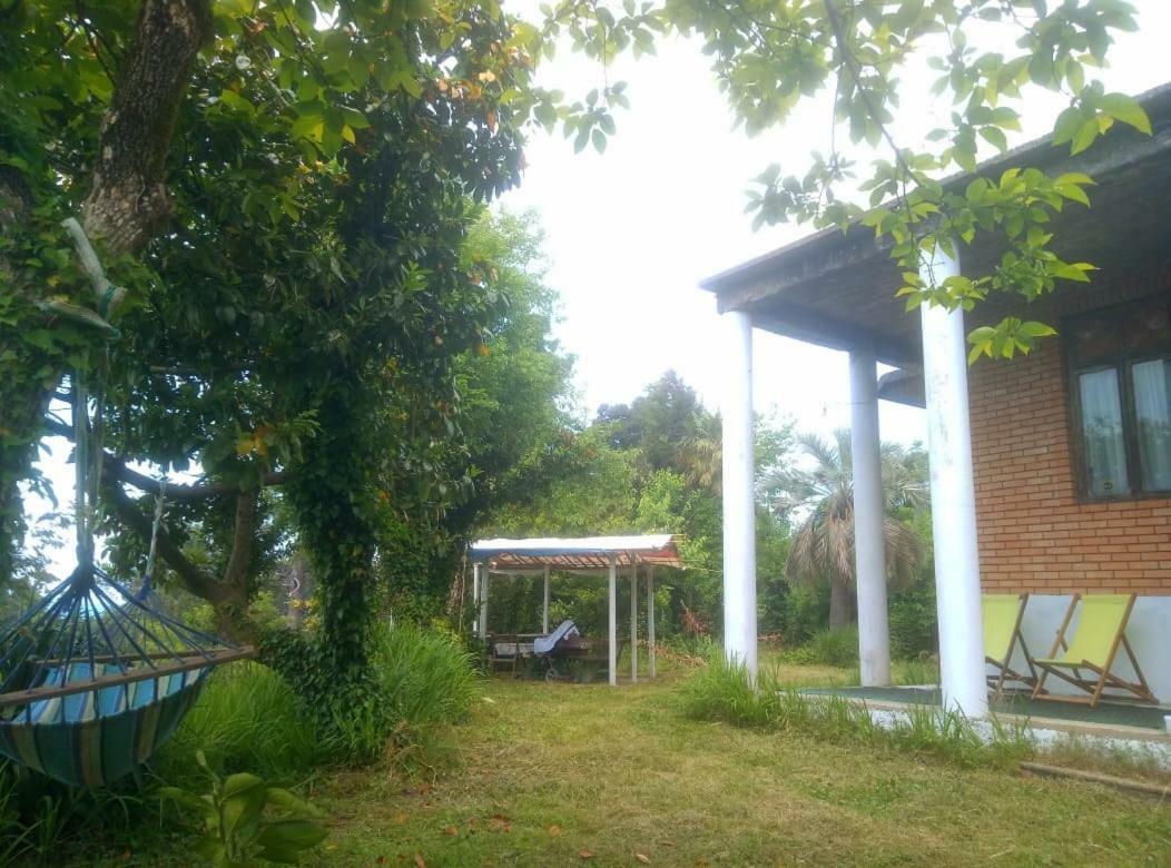 Guesthouse Eco Chakvi Buitenkant foto